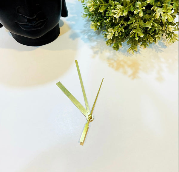 Clock Needles : Gold